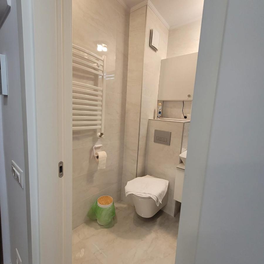 10 - Catedral - Free Parking * Bucharest