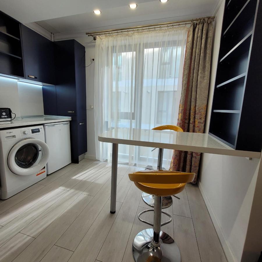10 - Catedral - Free Parking * Bucharest